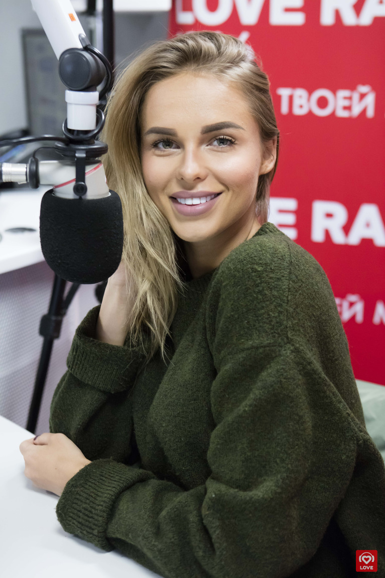 Ханна в гостях у Красавцев